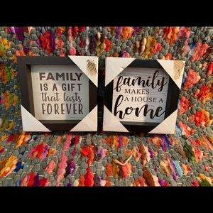 Set of 2 Family pictures
